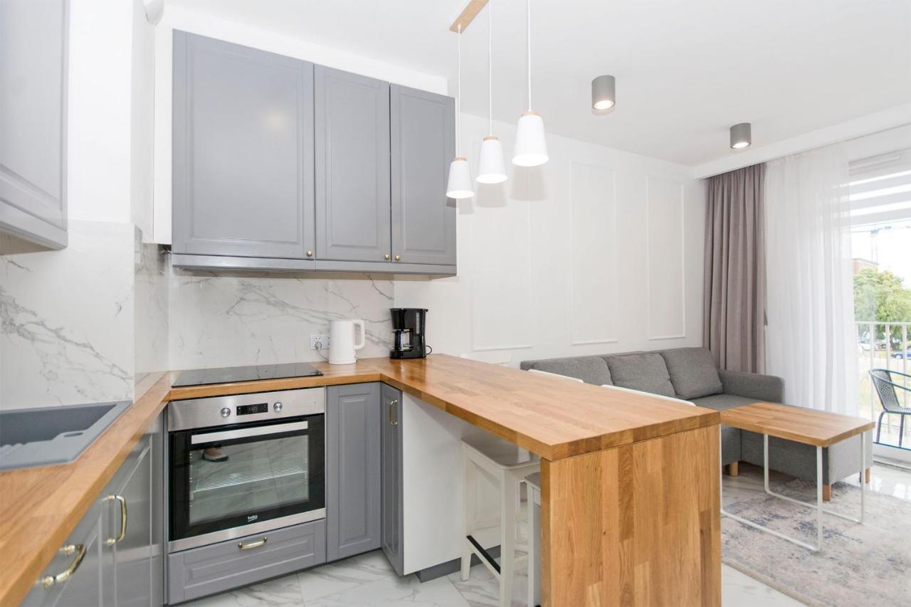 City Center - Walowa I Popieluszki By Apartmore Gdansk Exterior photo